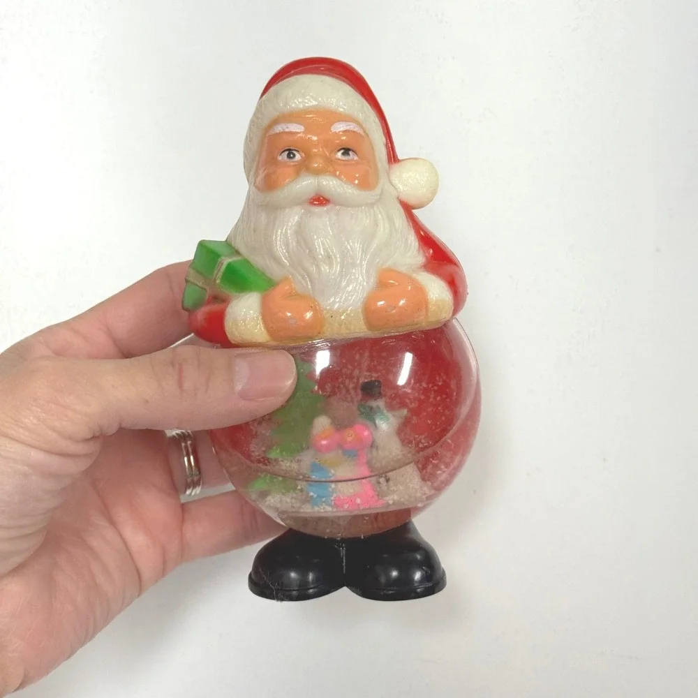Vintage Santa Claus Snow Globe Figurine Plastic Christmas Decor Retro 5 inch
